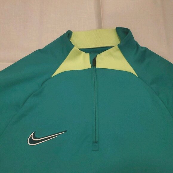 Nike Dri-Fit Womens X Small Strike Drill Shirt Soccer Top 1/4 Zip Green Slim Fit - Picture 2 of 7